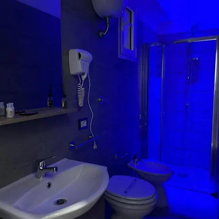 Toledo Terminal Center * Neapel