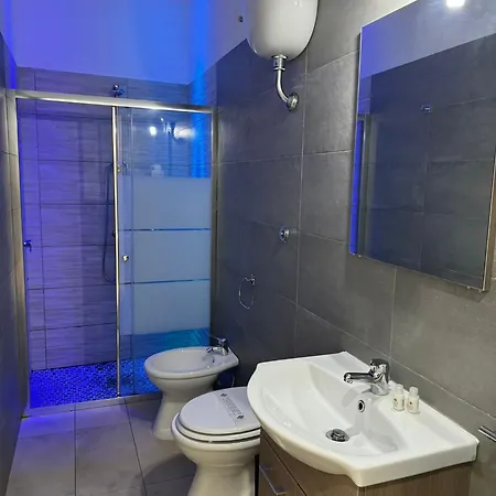 Apartment Toledo Terminal Center Neapel